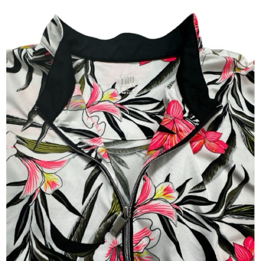 Tail Sleeveless Floral Design - Picture 2 of 5